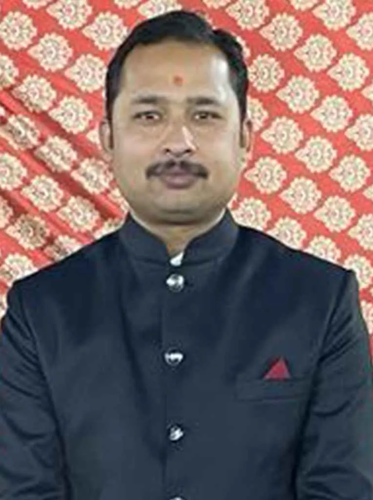 Dr. Akhil Vyas